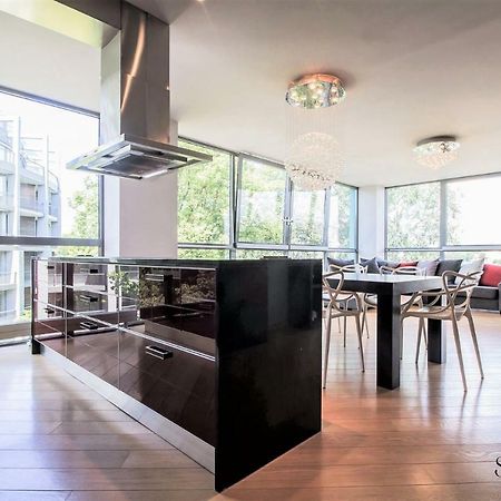 Winwinstay Superior Apartment By River Daugava Riga Exterior photo