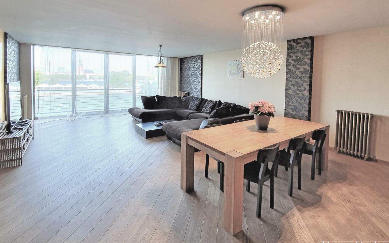 Winwinstay Superior Apartment By River Daugava Riga Exterior photo